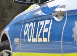Duitsland: Mannen vallen Turks café aan met daklatten