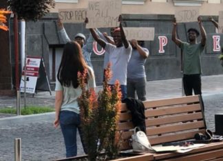Oekraïne treuzelde niet lang: “Black Lives Matter” zwarten na demonstratie meteen gedeporteerd