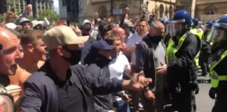 Duizenden Britse “standbeelden verdedigers” – bloedige straatgevechten met BLM en politie