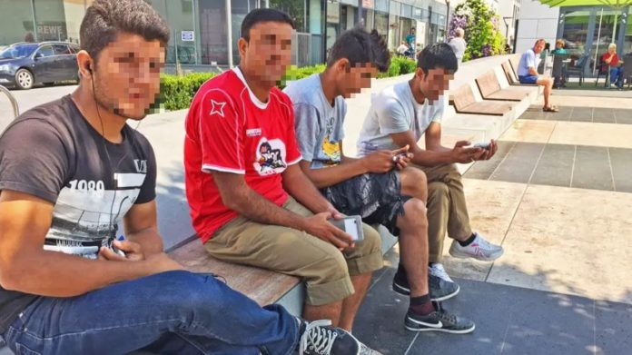 Kosten voor asielzoekers drijven Duitsland naar de ondergang