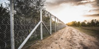 Hongarije negeert de uitspraak van het Europees Hof: uitzetting van illegale immigranten gaat stug door