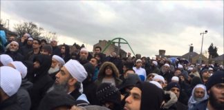 Savile Town in Engeland is volkomen etnisch, religieus en cultureel homogeen – precies zoals de omvolkers die om diversiteit schreeuwen willen