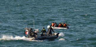 Groot-Brittannië doet een beroep op het leger om de invasie van illegale migranten te voorkomen