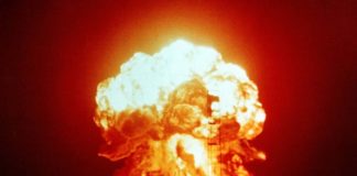 Zet de kernwapens in: het risiconiveau is zojuist “enorm gestegen” en Trump waarschuwt dat “we heel, heel hard zullen optreden” als Rusland de oorlog niet beëindigt