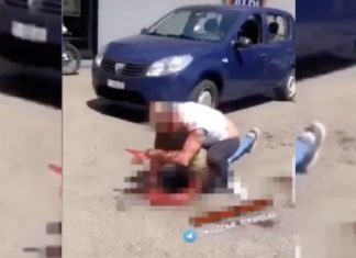 Twee Irakezen houden een bloedig messengevecht buiten een Aldi supermarkt