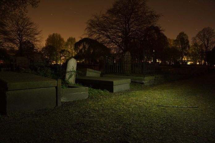 graveyard-384604_960_720 kerkhof pixa