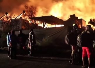Gewelddadige migranten uit Moria steken nu huizen van de eilandbewoners in brand