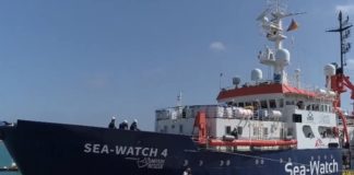 EU bedreigt Italië om migranten toe te laten terwijl de crisis op Lampedusa explodeert