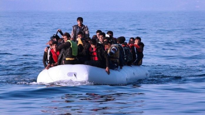 migrantenboot vluchtelingen illegalen