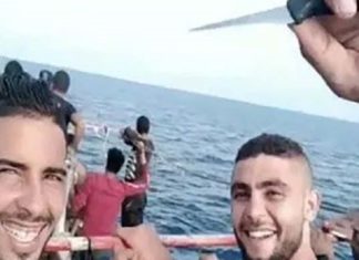 Bootmigranten zwaaien met hun messen – Matteo Salvini: Moeten we die ook verwelkomen?