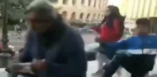 Weerzinwekkend – Noord-Afrikanen schoppen en slaan geestelijk gehandicapte Italiaan