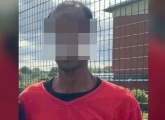 Middelbare scholieren wijzen erop dat de nieuwe klasgenoot eruit ziet als veertig – beschuldigd van intimidatie