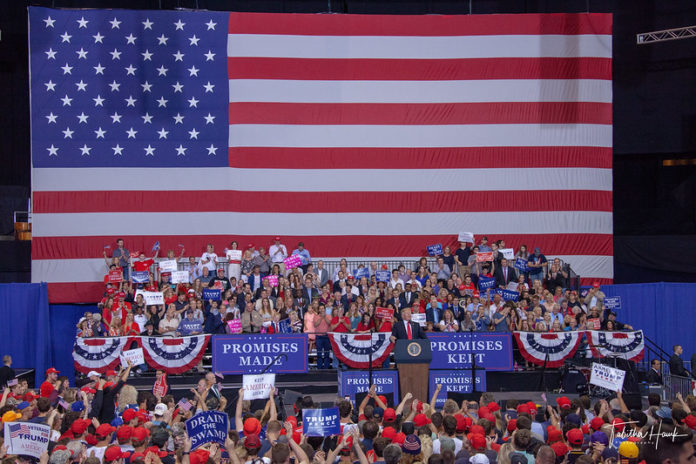 Trump rally VS vlag