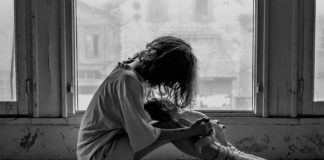 Coronaterreur tegen kinderen: kinderarts gaat naar het Internationaal Gerechtshof in Den Haag vanwege verplichte mondkapjes