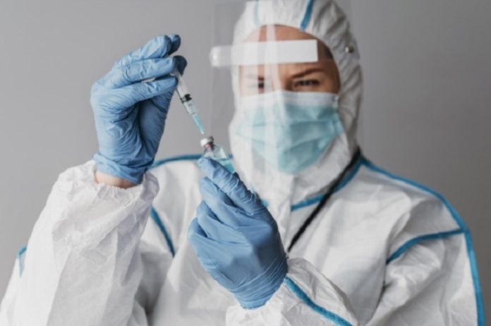 Corona vacin dokter 23-2148847189 Flickr