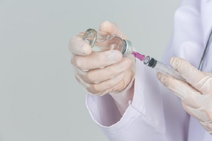 vaccin Corona spuit 1150-21809 Freepik