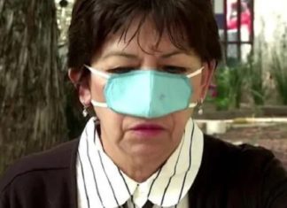 Links pusht “alleen-neus” Covid-maskers voor eten en drinken