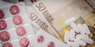Vaccinoorlogen – Geneesmiddelenlobby wil landen straffen die pleiten voor goedkope vaccins
