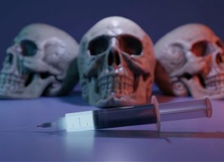 Het ‘vaccin’ is de pandemie: in meerdere landen stijgt het aantal sterfgevallen NA het begin van de COVID-vaccins