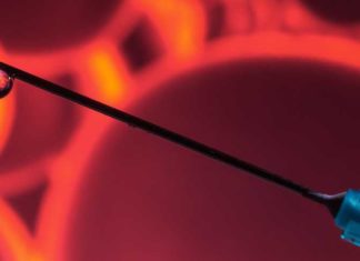 Big Pharma wetenschappers geven toe dat de COVID-vaccins bloedklonters kunnen veroorzaken