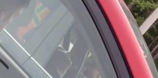 Frontnieuws - Schokkende beelden: man krijgt toeval in auto tijdens Covid-19 injectie op drive-thru vaccinatielocatie