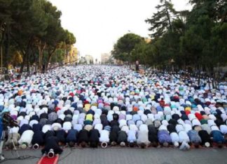 Pasen NEE – Ramadan JA – Zo worden de Duitsers voor de gek gehouden