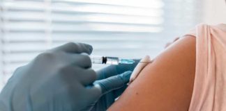 5.800 volledig gevaccineerde Amerikanen hebben COVID-19 opgelopen, 74 doden