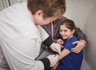 Duits medisch congres eist: alleen gevaccineerde kinderen hebben recht op onderwijs