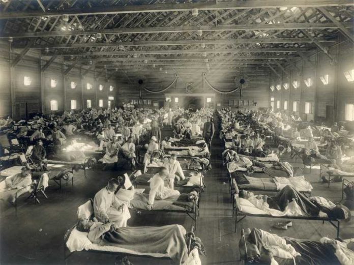 Emergency_hospital_during_Influenza_epidemic,_Camp_Funston,_Kansas_-_NCP_1603 Spaanse_11zon