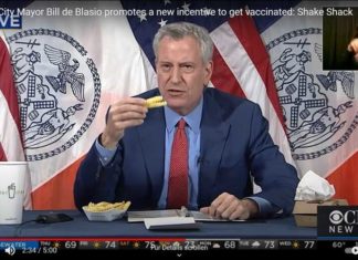 “Mmm, vaccinaties” … Burgemeester van New York promoot vaccinatie met gratis friet