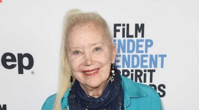 Sally Kirkland
