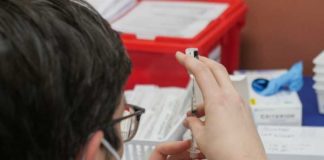80% van de mensen die in Canada aan COVID-19 sterven, zijn volledig geprikt