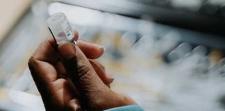 De situatie in Zweden: 20 van de 23 COVID-19 sterfgevallen waren gevaccineerd