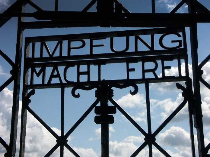 2021-UND-DAR-BER-HINAUS
