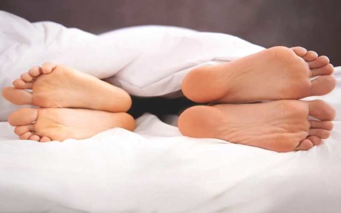 couple-s-problems-bed