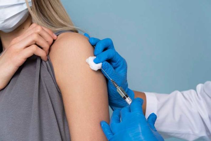 vrouw-vaccin