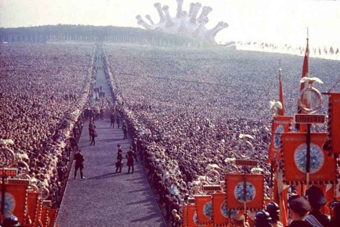 Ein-Neuer-Gott-2022