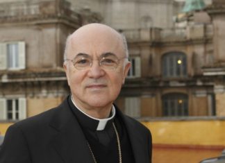 Viganò: “Zij die zich verzetten tegen de Nieuwe Wereldorde zullen de hulp en bescherming van God krijgen”
