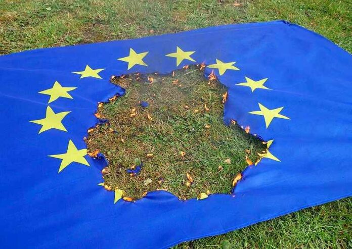 EU-vlag-brand_11zon