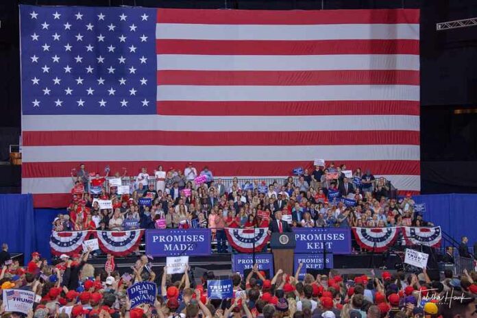 Trump-rally-VS-vlag_11zon