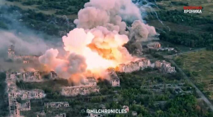 Russische TOS-1A raketlanceerder