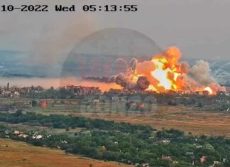 Een dodelijke blik op het bombardement van Rusland op Oekraïense troepen