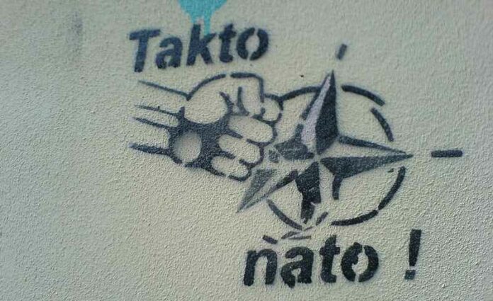 NAVO vuist