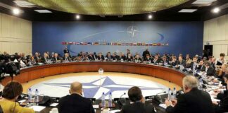NAVO besluit Rusland in Oekraïne aan te vallen