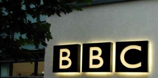 Ondanks hun excuses zal Trump de BBC aanklagen voor 5 miljard dollar wegens gemanipuleerde toespraak