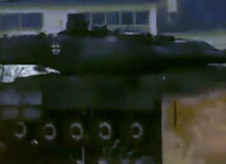 Video: Zaterdagmorgen – Leopard Tanks en “Marder” infanteriegevechtsvoertuigen komen Polen al binnen
