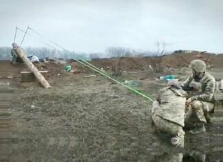 Video op Telegram: Russen geven spottend commentaar op Zelensky’s “nieuwe artillerie”