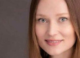 Model en actrice koos voor hulp bij zelfdoding in plaats van te leven met de pijn en invaliditeit van vaccinverwondingen
