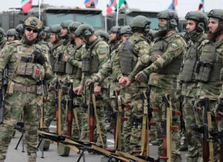 De Tsjetsjenen hebben de taak op zich genomen om de enclave Marinka van Donetsk, die sinds 2014 in handen van de Oekraïners is, “schoon te maken”