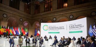 Globalisten stellen “financiële schok” en klimaatbeheersing voor om hun Grote Reset te lanceren